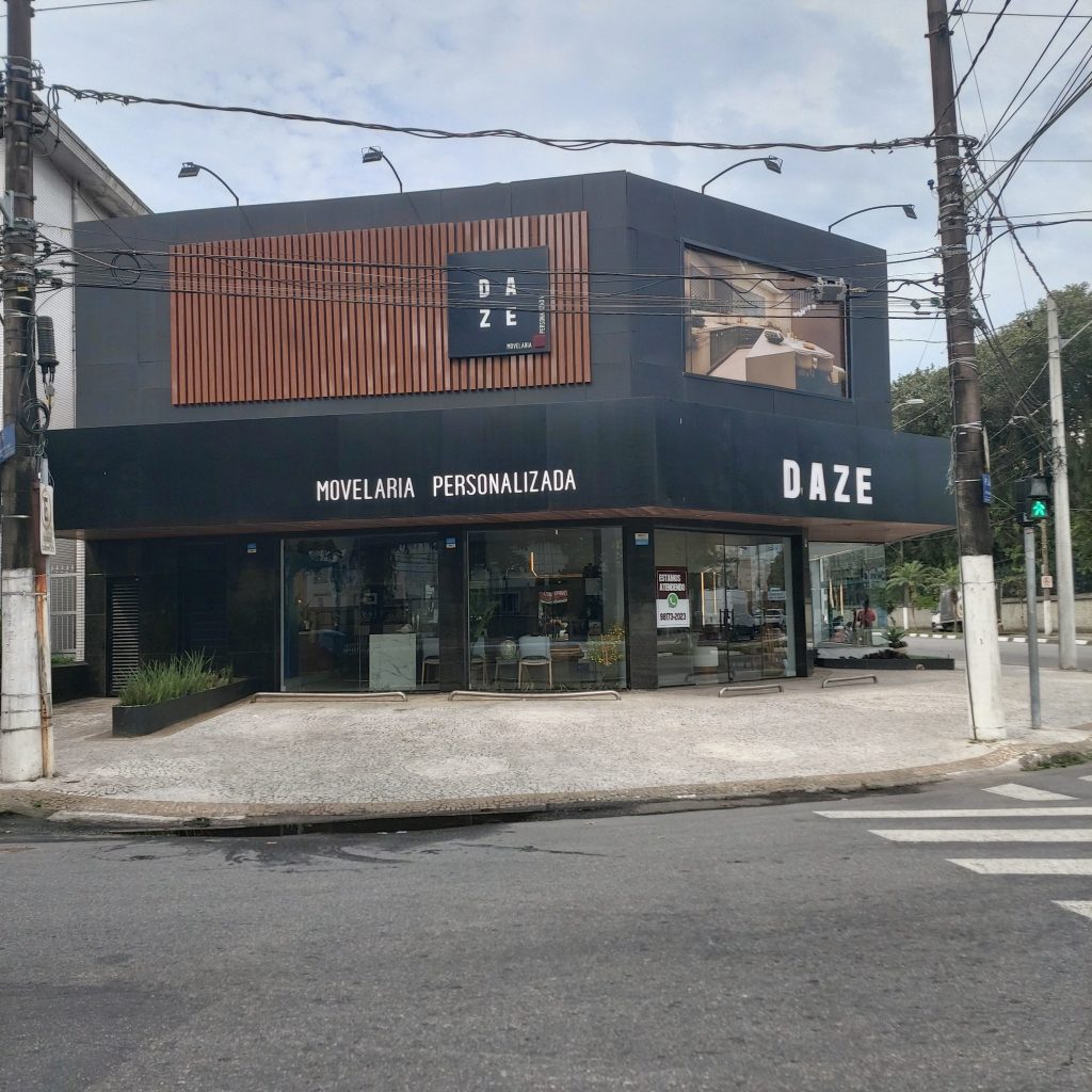 Daze Movelaria